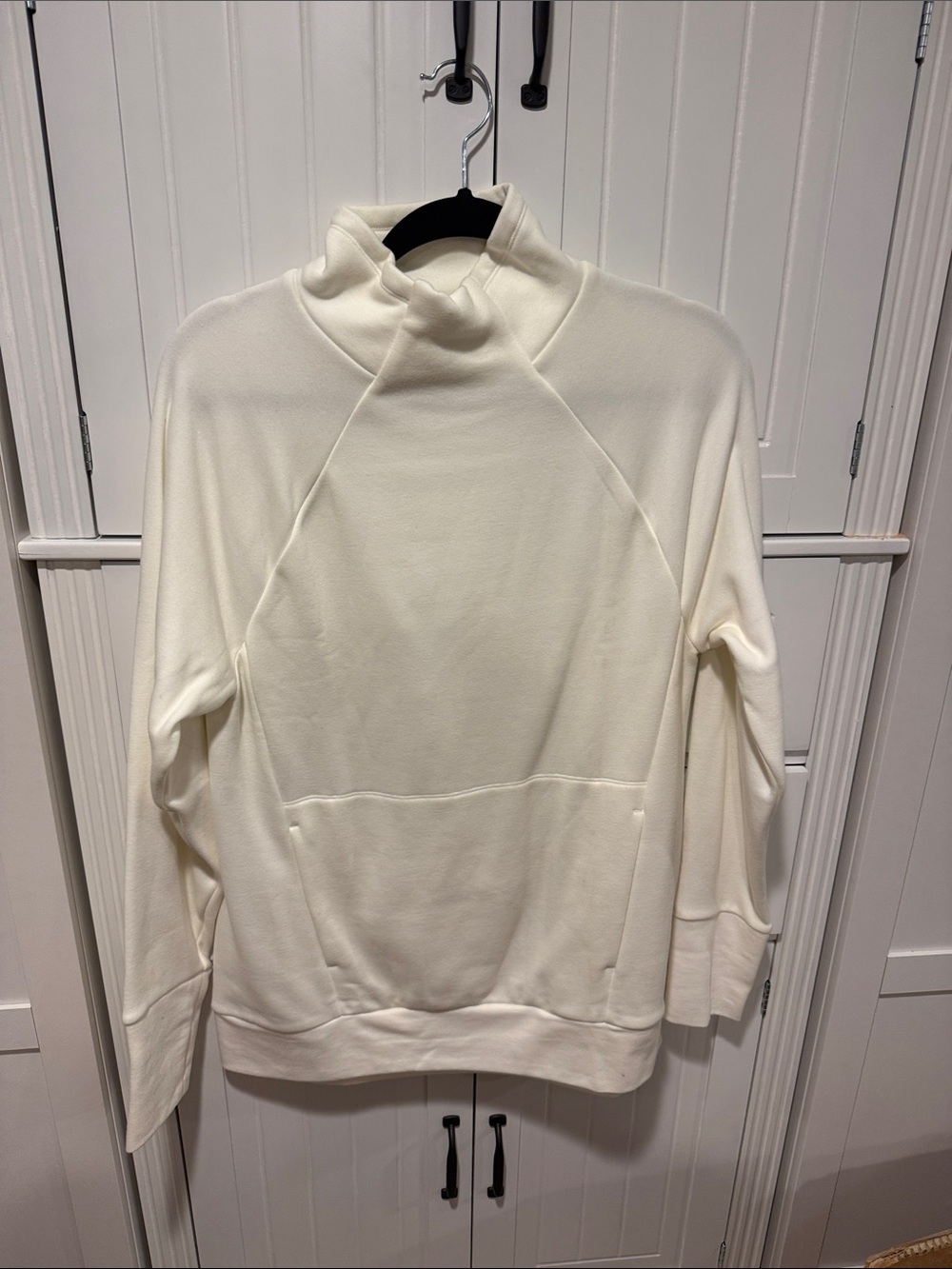 Women’s Cream Mock Neck Sweatershirt